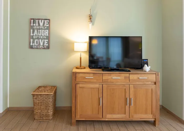 Seaside Apartments - Dreamy Green